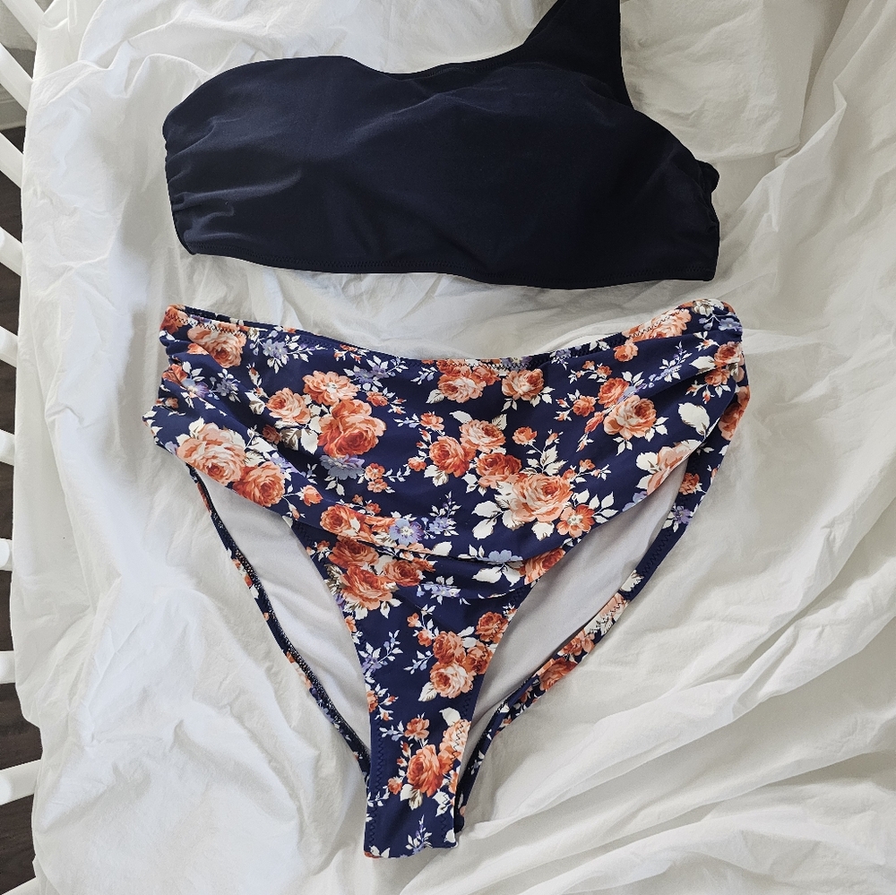 Cupshe 2 piece one shoulder swimsuit